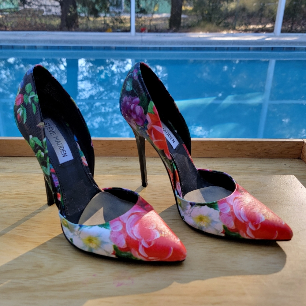 Steve Madden Varcityy Floral Multi D'Orsay Pumps Size 6.5
